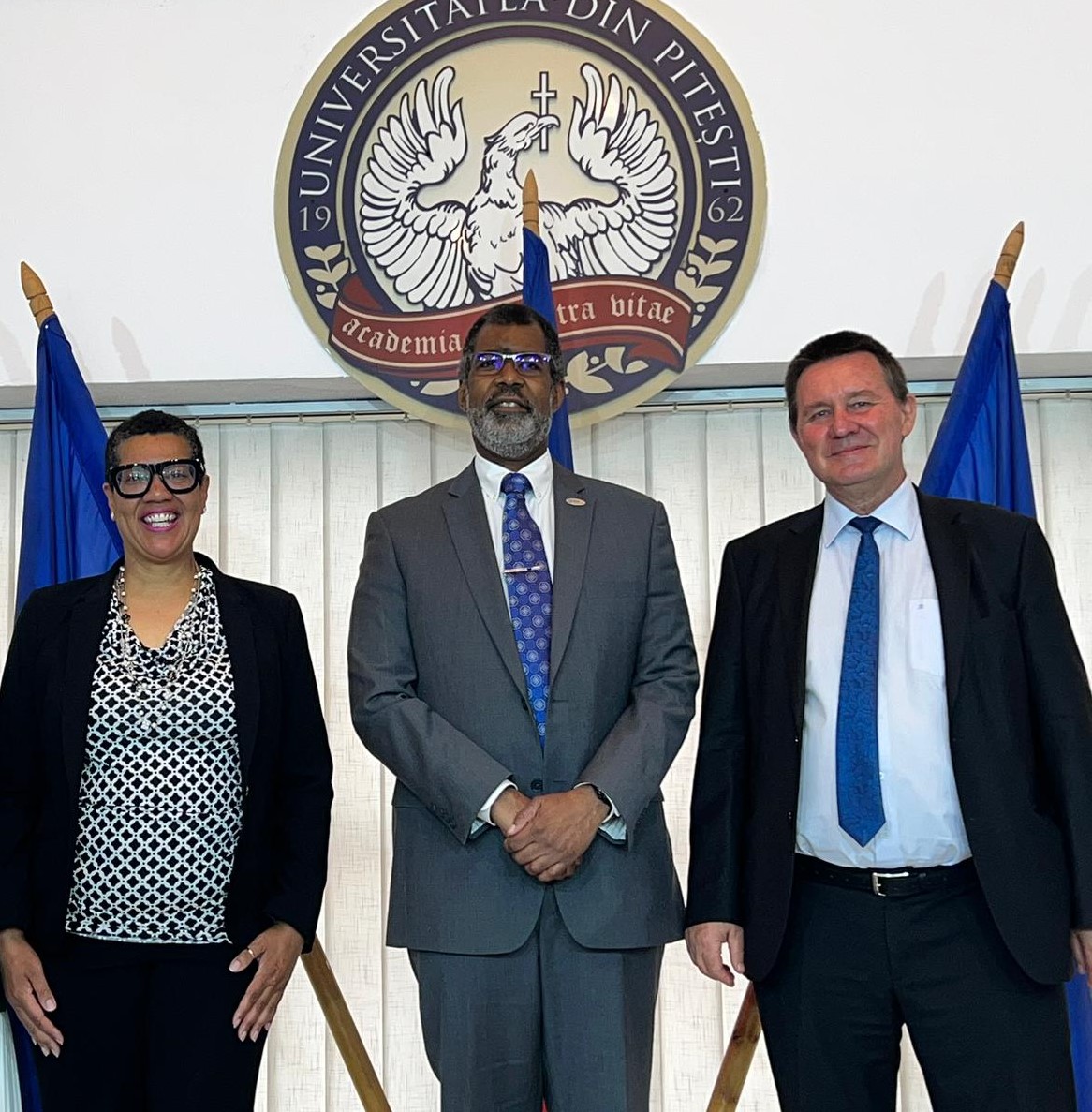 Aleshia Duncan, Deputy Assistant Secretary for International Nuclear Energy Policy and Co-operation, US Department of Energy; William D. Magwood, IV, NEA Director-General; Dumitru Chirlesan, Rector of the University of Pitești